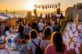 Çeşme'de Ilıca Taş İskele'de Atatürk'ün gelişinin 100. yılı yoğun katılımla anıldı