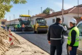 Çumra'da Bardakçı Mahallesi'nde asfalt çalışması sürüyor