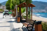 Edremit’te park ve sahil düzenlemeleri hız kazandı: Vatandaşlara daha konforlu alanlar