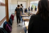 Karabük’te yaz DYK kurslarına yoğun ilgi: Müdür Akbaş sınıfları ziyaret etti
