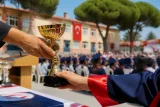 Köyceğizli öğrenci Türkiye finallerinde temsil edildi, muhtar kupasını takdim etti