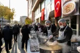 MHP Karaman İl Başkanlığı'ndan Muharrem Aşuresi: Kazanlar Halkla Paylaşıldı