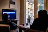 Of’ta Akşam Programı Tercihleri: Günlük Televizyon Yayın Akışı ve Yerel İzleyicinin Seçenekleri