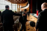 Özel’in Eskişehir programında basın ile korumalar arasında gerilim yaşandı