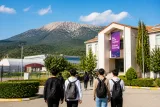 Şarkikaraağaç MYO'ya yeni bölüm: Yerel öğrencilere eğitim seçeneği artırıldı