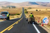 Sivrihisar-Çeltik yolunda güvenlik için kapsamlı işaretleme çalışması başladı