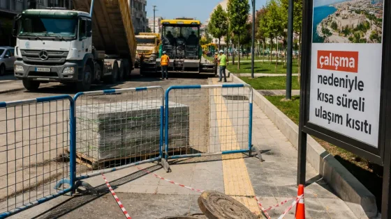 Gelibolu’da belediye ekipleri eş zamanlı saha çalışmaları yürütüyor