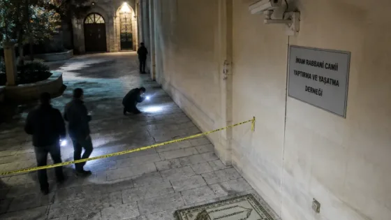 Genç sakinleri için uyarı: Cami avlusunda imam darp edildi, güvenlik kaygısı arttı