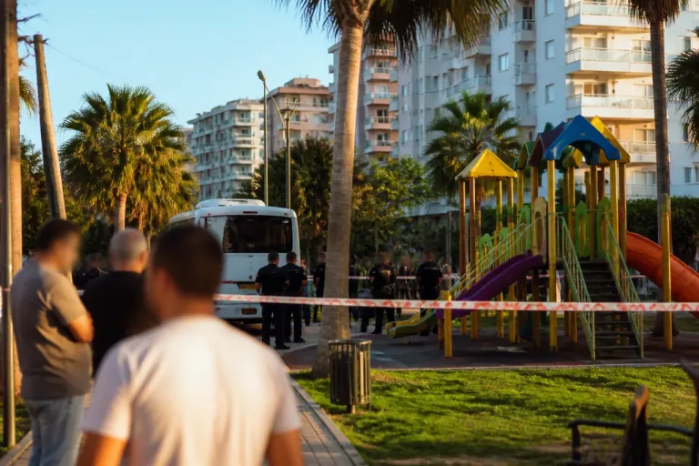 Alanya Mahmutlar'da Cumhurbaşkanına Hakaret İddiasıyla Bir Kişi Tutuklandı