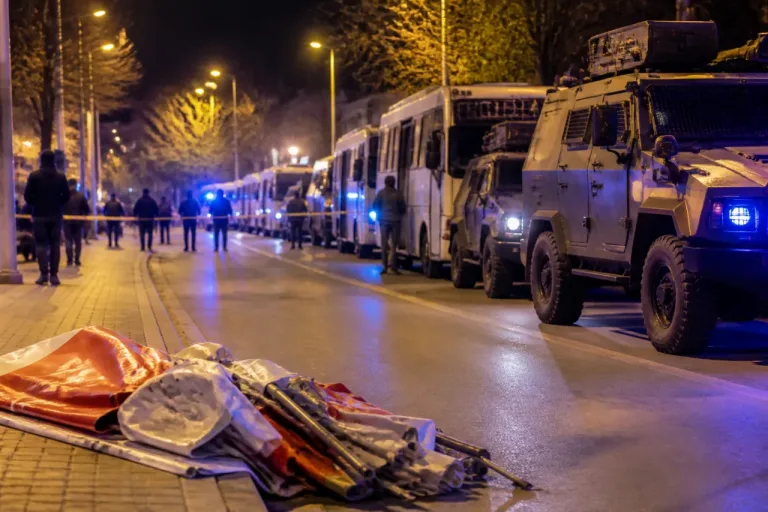 Eskişehir'de NATO protestosu öncesi polis müdahalesi: 15 kişinin gözaltına alındığı bildirildi