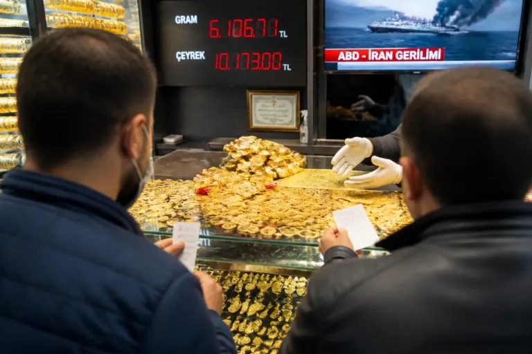 Perşembe’de altın dalgalanması: Gram, çeyrek ve ons fiyatlarında yön arayışı