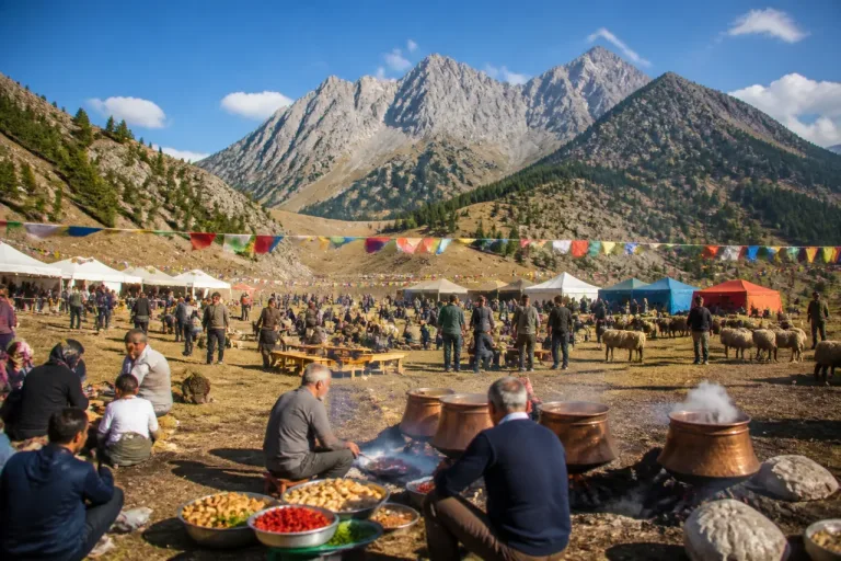 Yahyalı'da Köşk Deresi'nde Geleneksel Yayla Şenlikleri Yoğun Katılımla Başladı